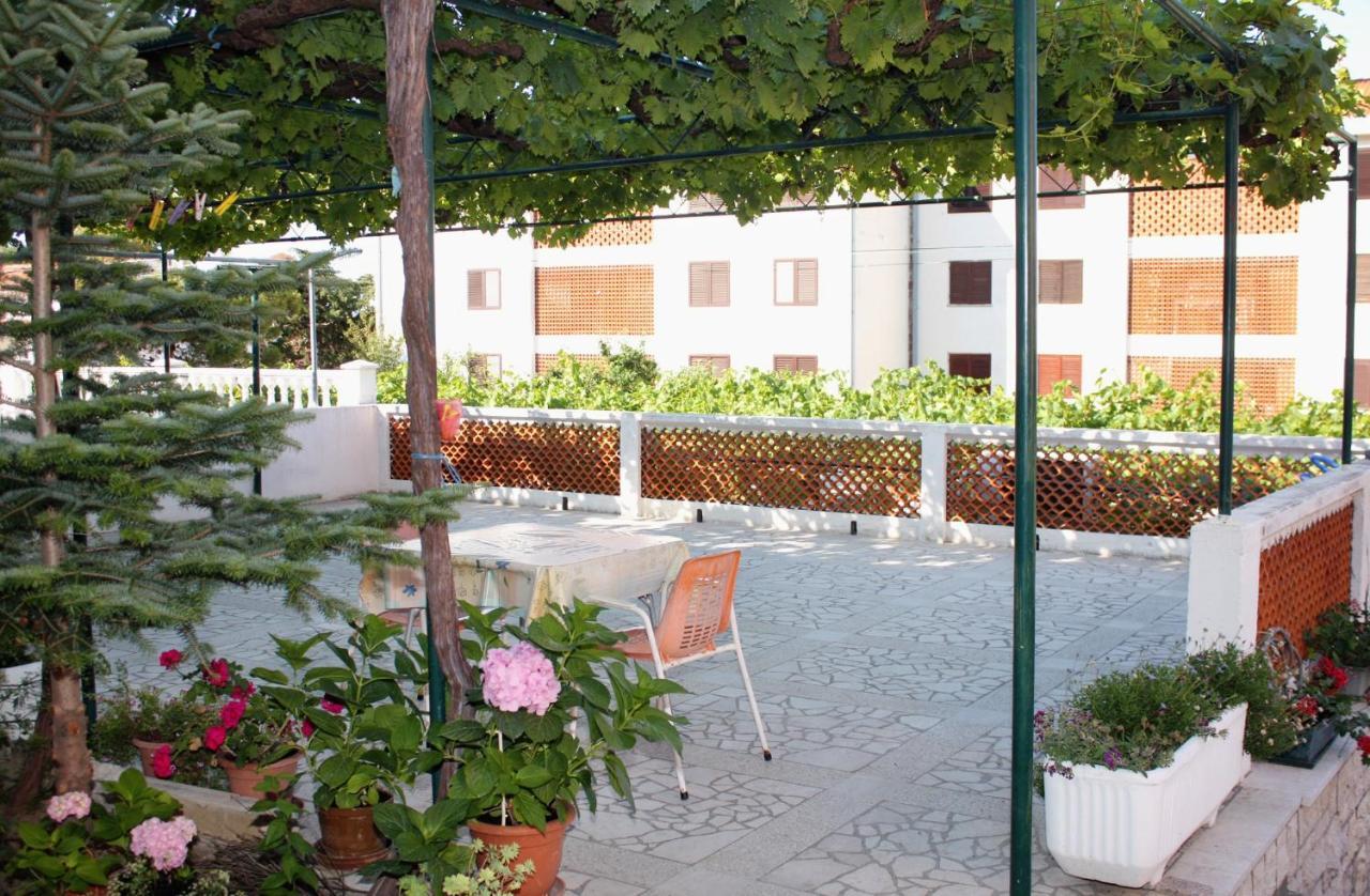 Apartments And Rooms With Parking Space Palit, Rab - 5061 Zewnętrze zdjęcie