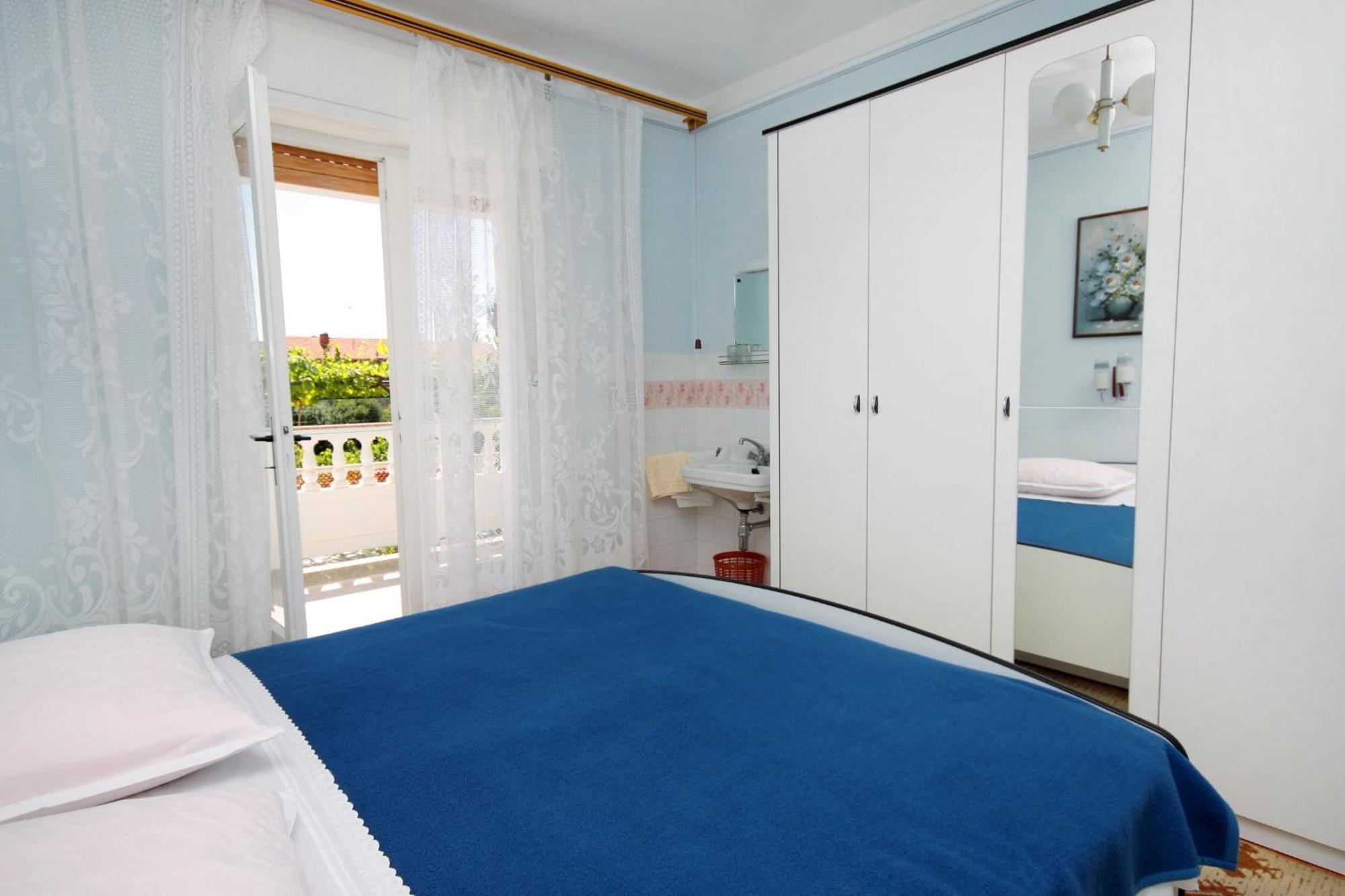 Apartments And Rooms With Parking Space Palit, Rab - 5061 Pokój zdjęcie
